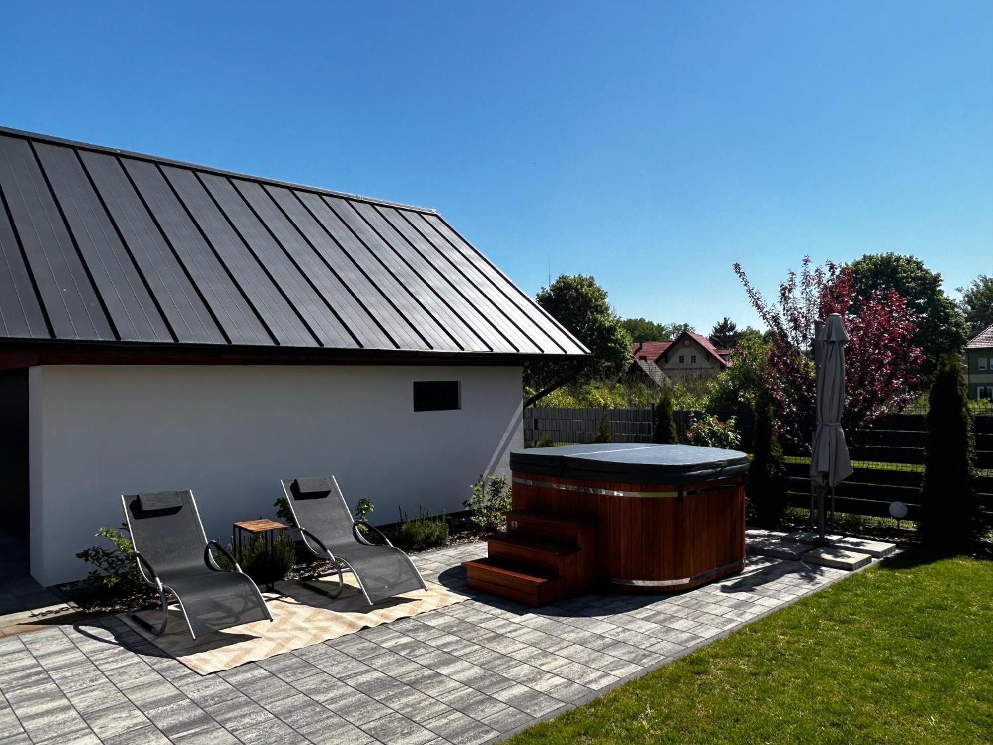Lake Houselubniewice Domek Caloroczny Z Jacuzzi Blisko Jeziora المظهر الخارجي الصورة