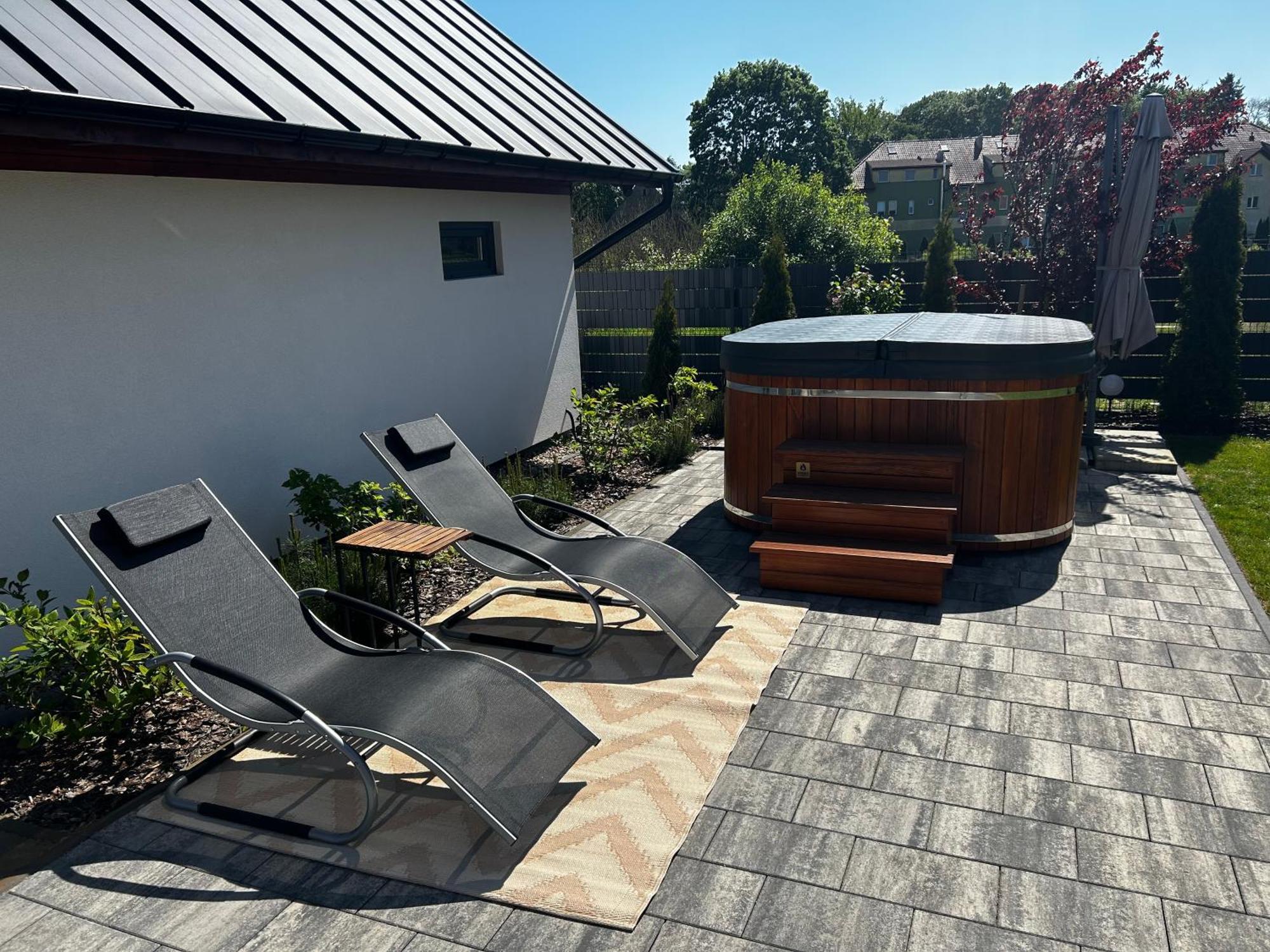 Lake Houselubniewice Domek Caloroczny Z Jacuzzi Blisko Jeziora المظهر الخارجي الصورة